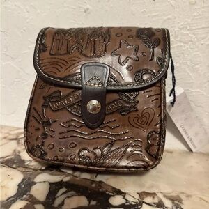 NWT Disney x Dooney & Bourke Disneyland World Brown Leather Sketch Crossbody